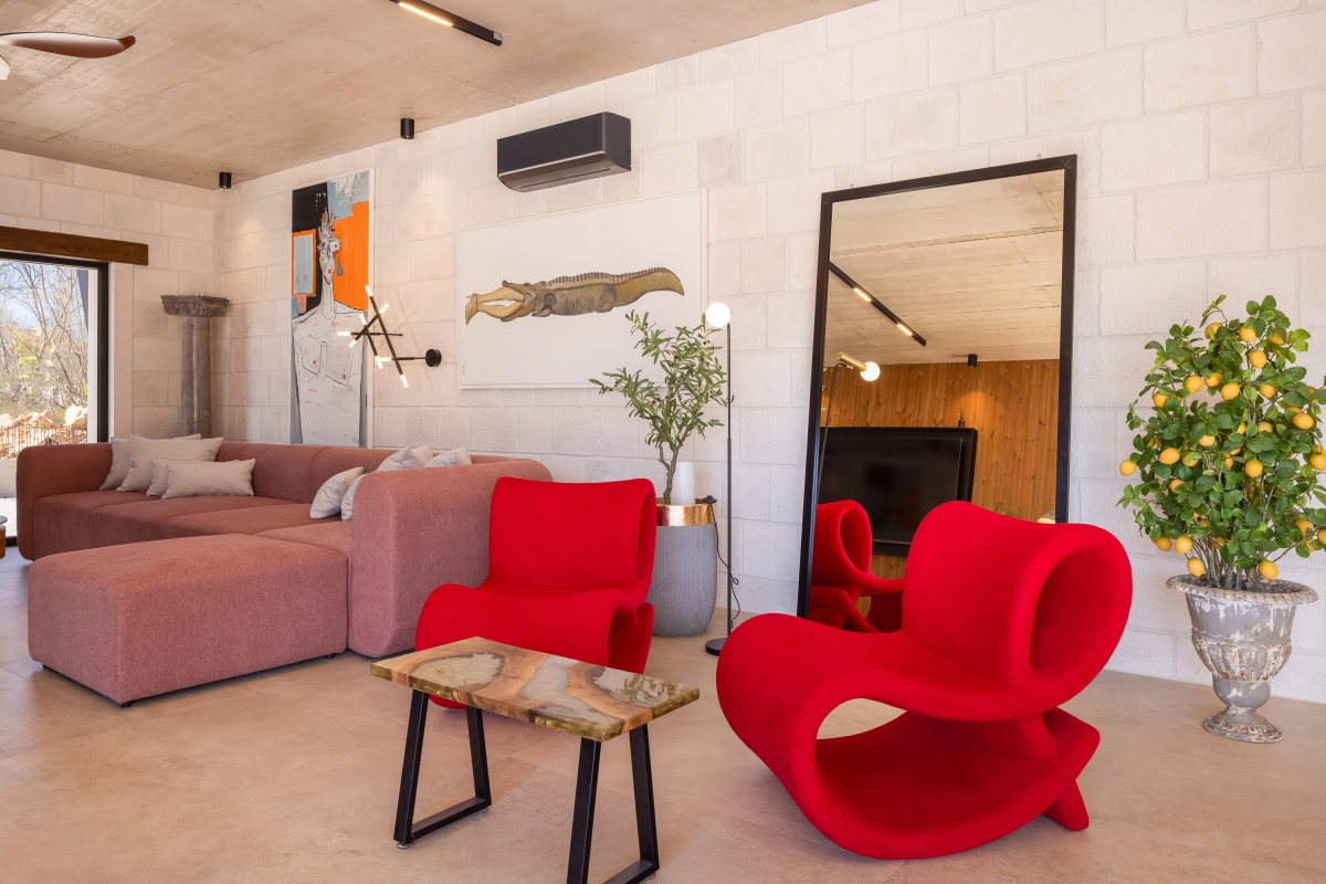 Villa di lusso con piscina e campo da tennis vicino a Spalato