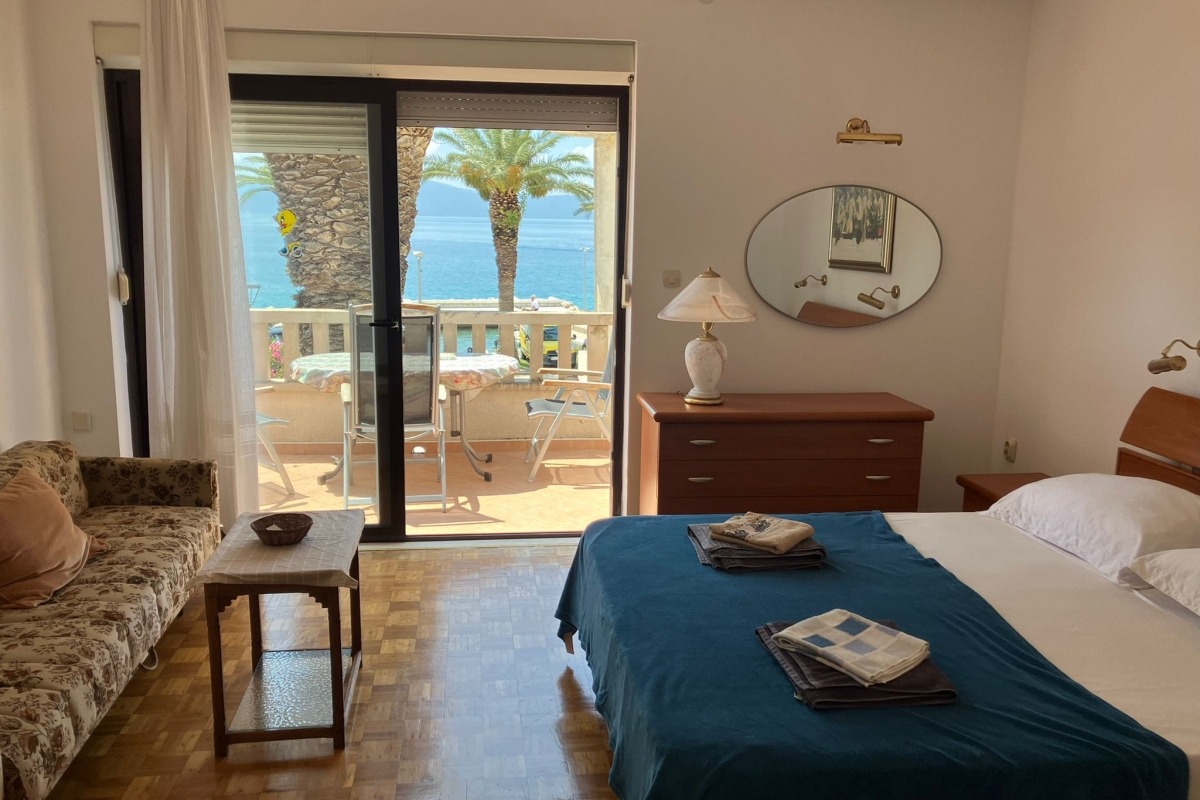 Palazzina in prima fila al mare