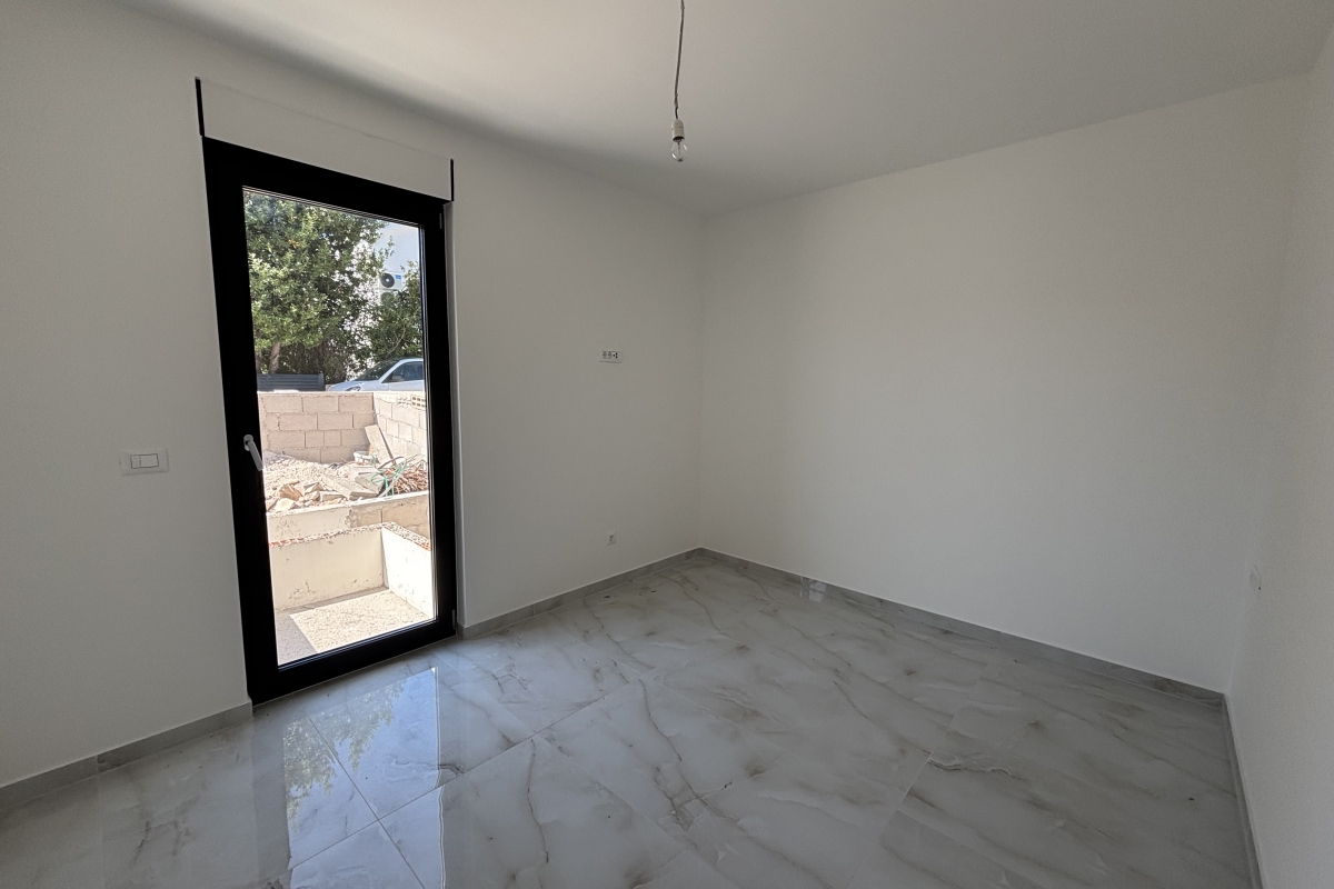 Moderno appartamento con due camere da letto e piscina privata