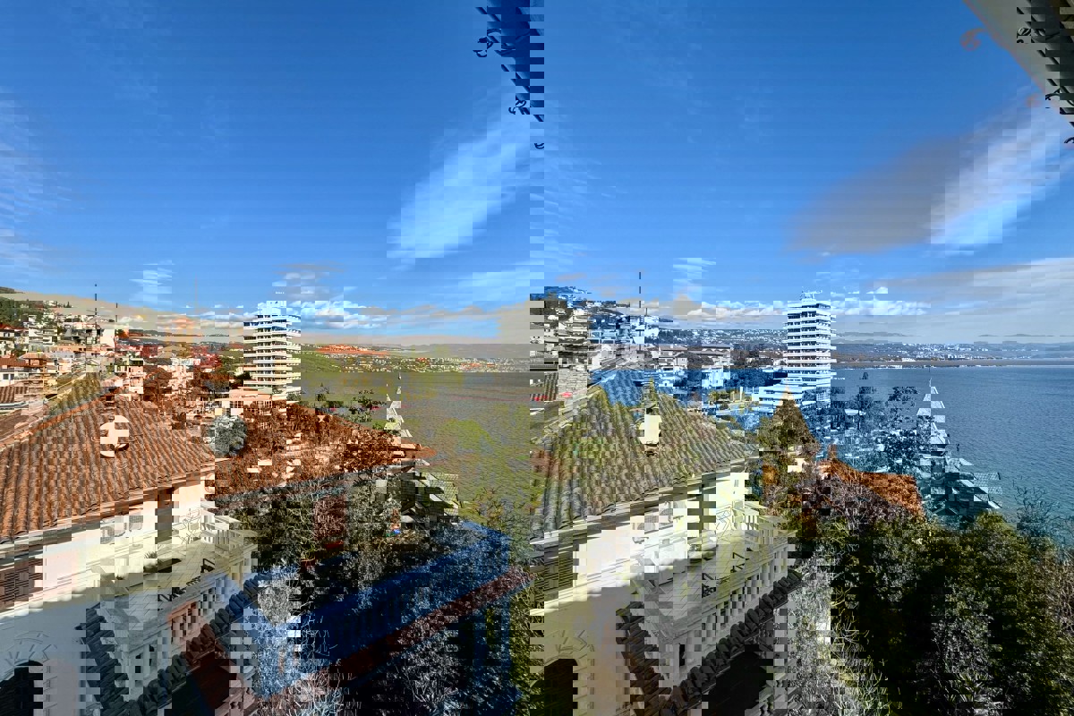 Ampio appartamento con monolocale separato vicino al Lungomare