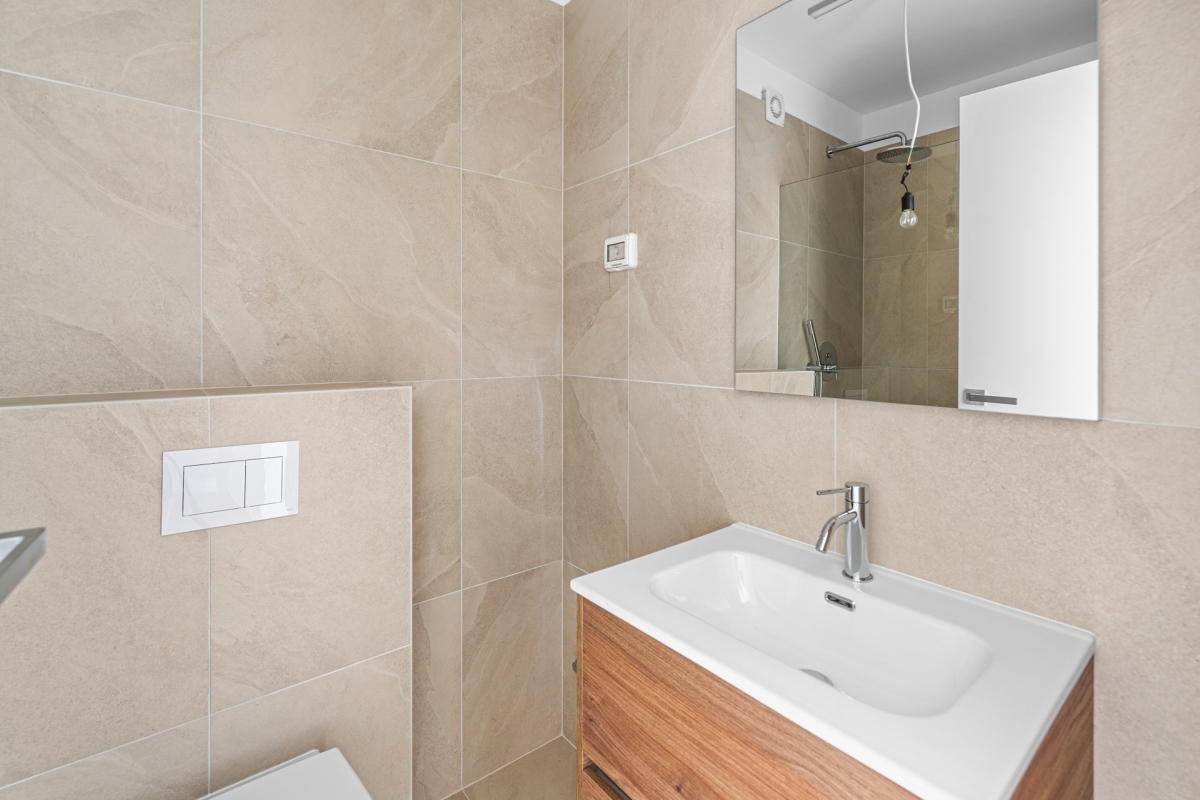 Lussuoso appartamento con ampio giardino e vista mare