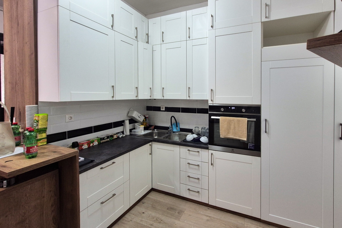 Appartamento con due camere da letto a Donji Grad