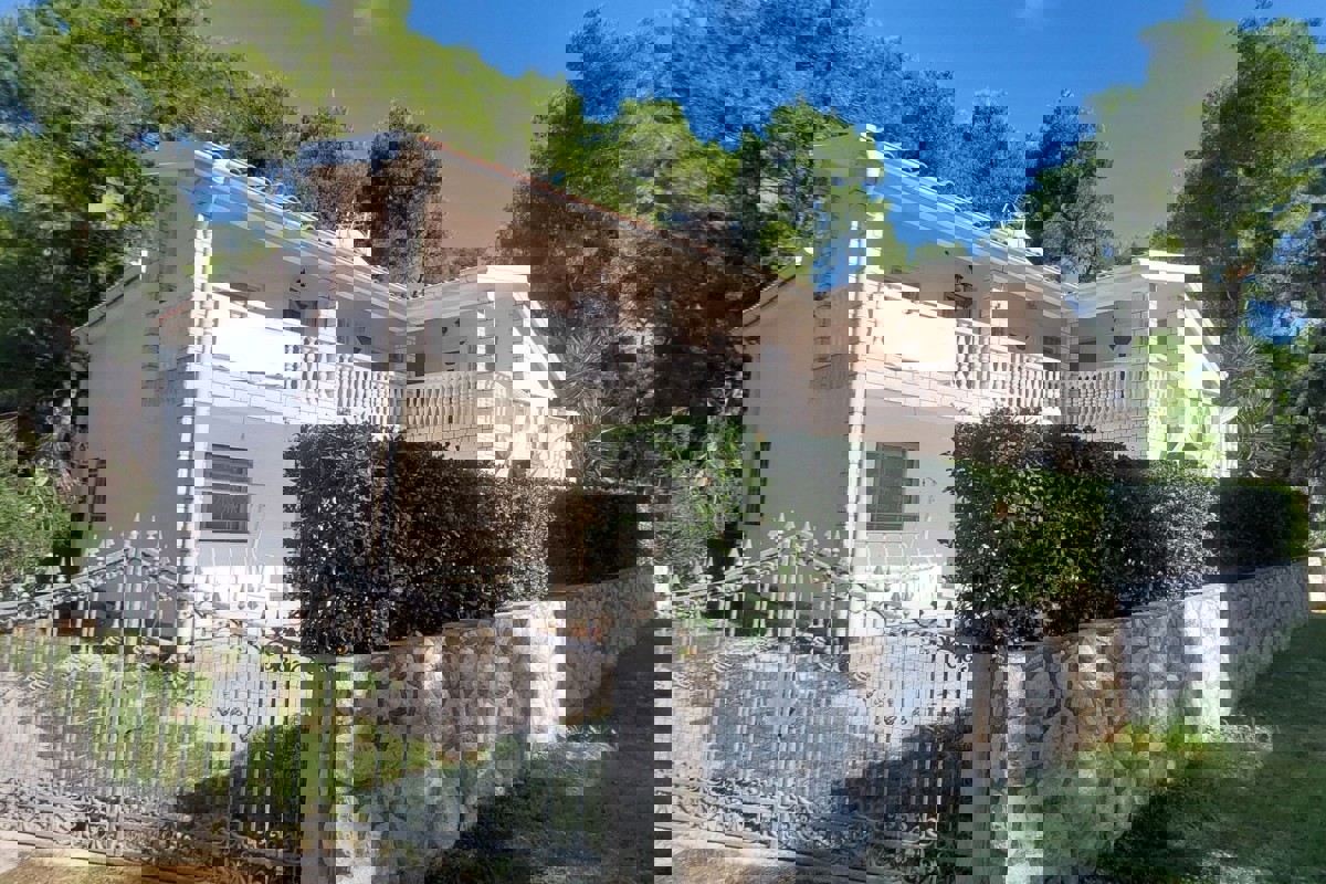 Casa plurifamiliare in zona tranquilla