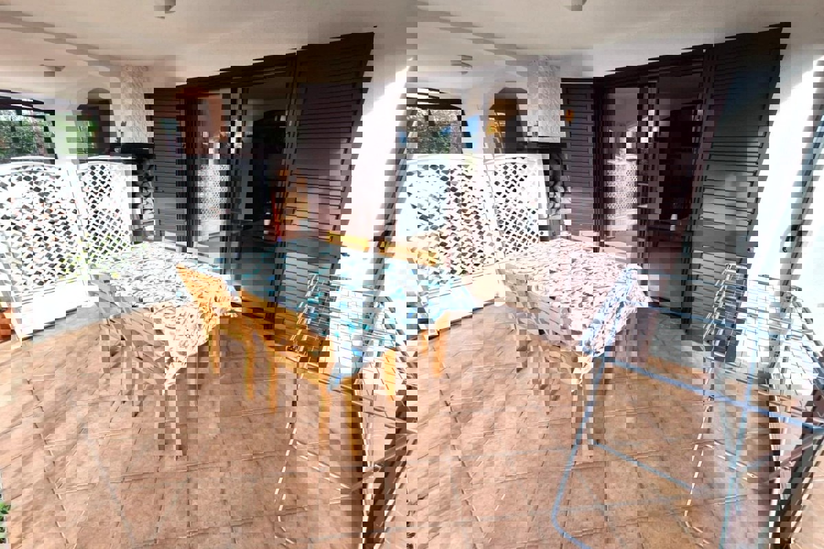 Casa indipendente con piscina vicino al mare