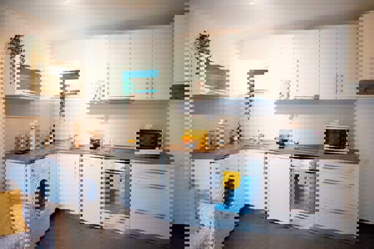 Casa in pietra in posizione pittoresca - vicino al mare