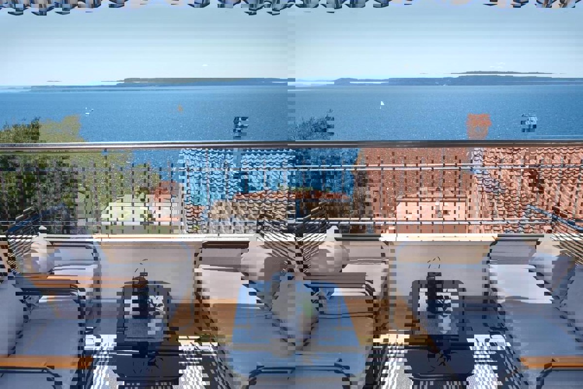 Villa con vista mare aperta