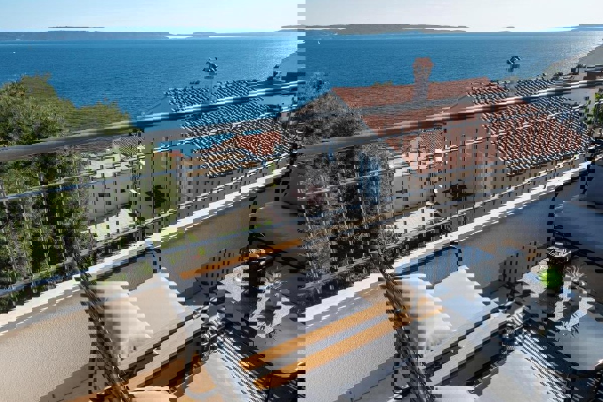 Villa con vista mare aperta