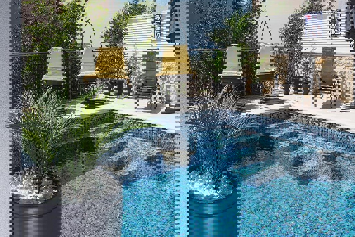 Palazzina con vista mare aperta