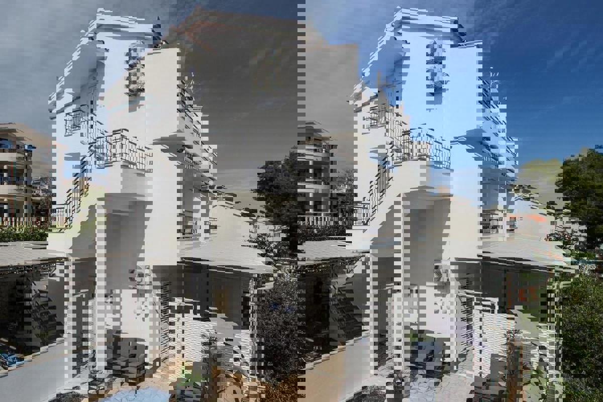 Villa con vista mare aperta