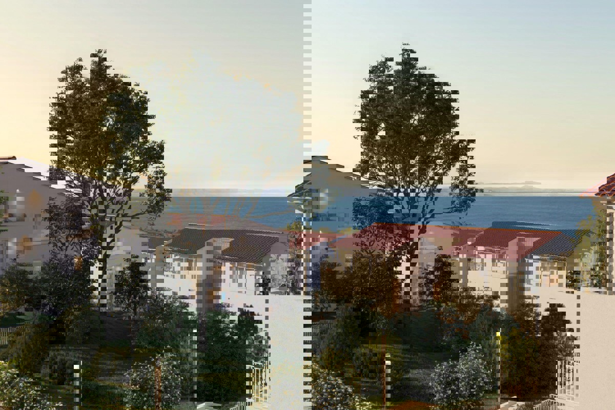 Appartamento con una camera da letto al secondo piano, seconda fila mare