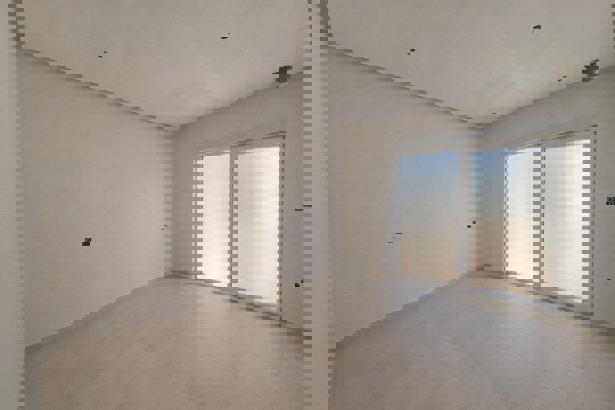 Appartamento duplex con piscina e vista mare