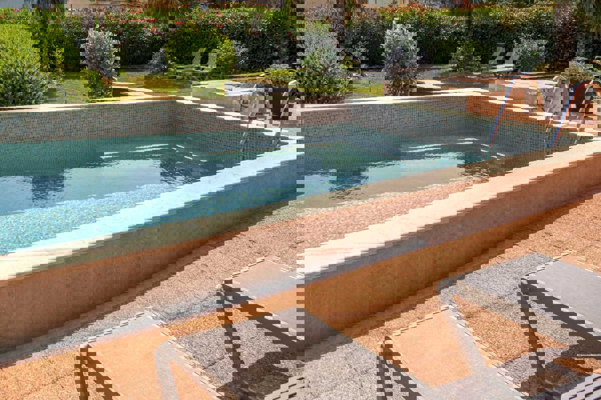 Casa vacanze con giardino mediterraneo, piscina e sauna