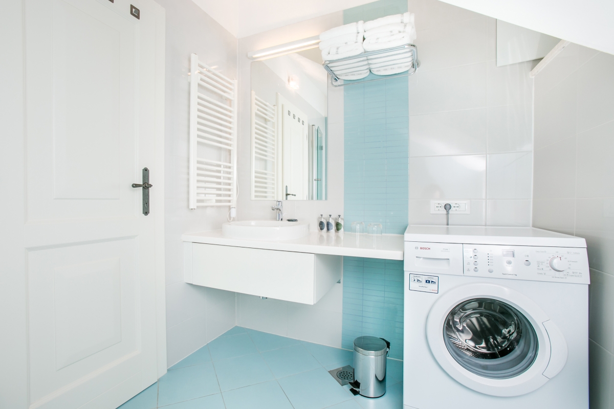 Casa indipendente in pietra ristrutturata con due unità abitative