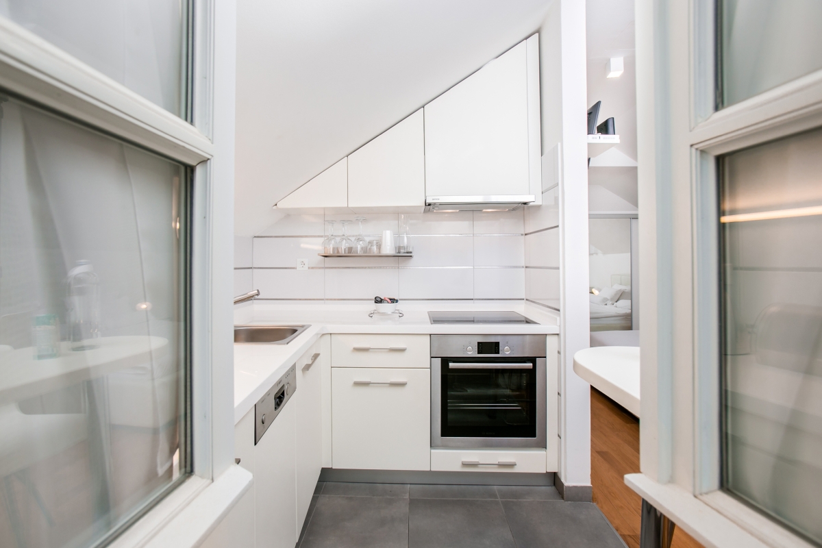 Casa indipendente in pietra ristrutturata con due unità abitative