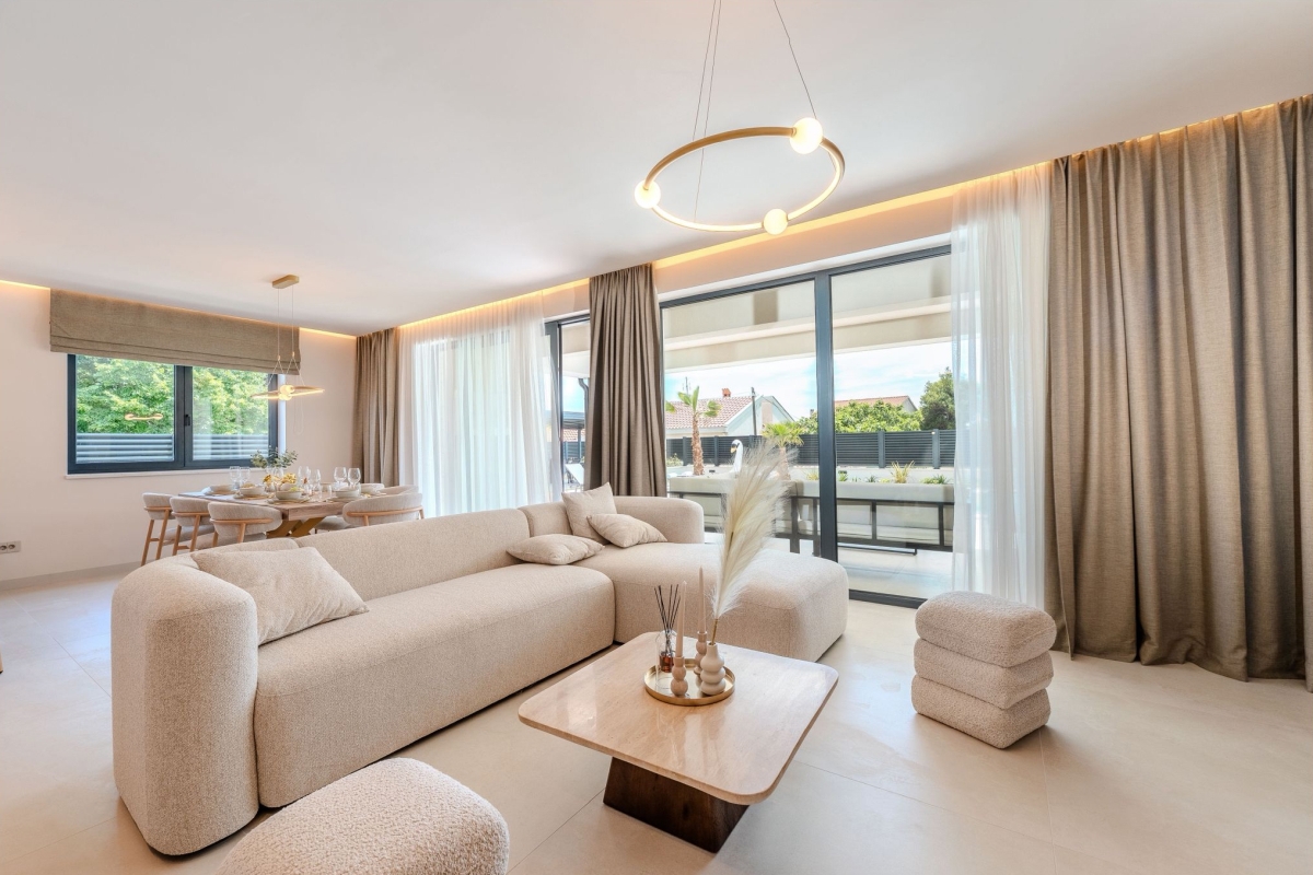 Villa di lusso con piscina e vista mare aperta