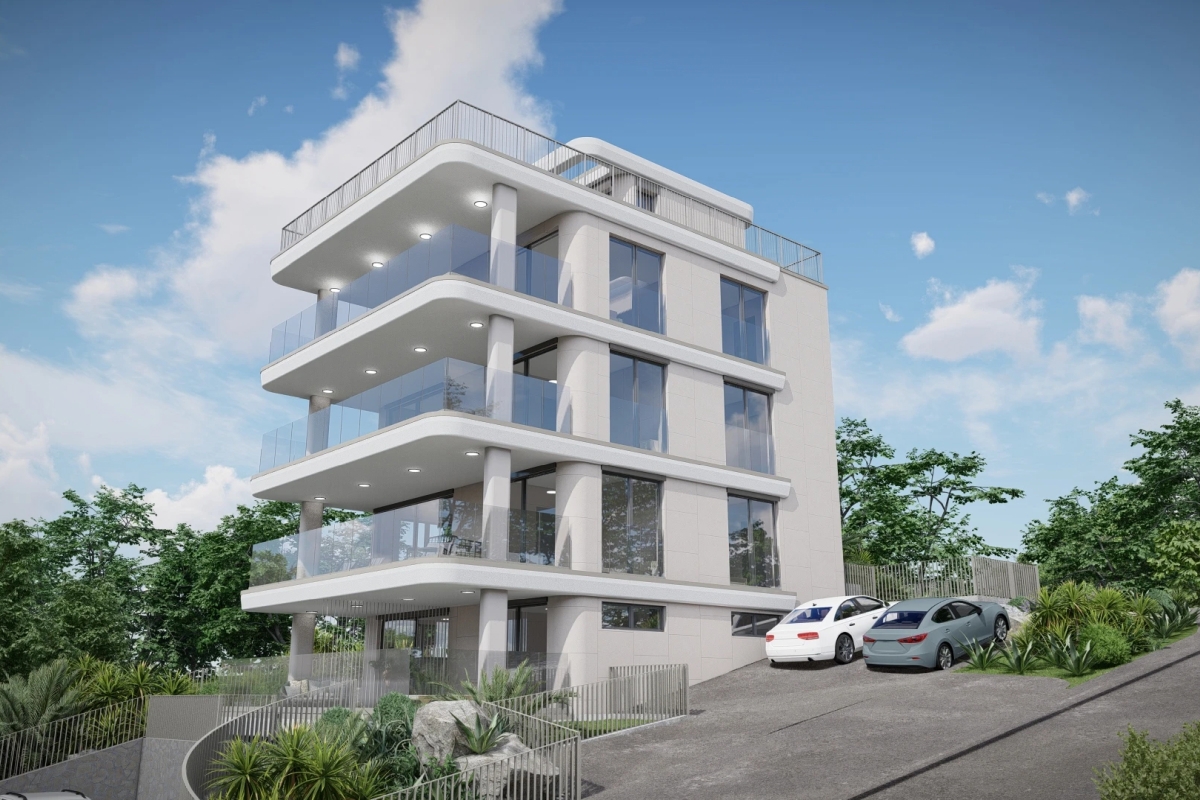 Appartamento moderno con giardino in un nuovo edificio in seconda fila sul mare