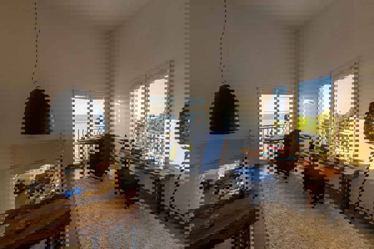 Villa di lusso in collina con vista panoramica sul Quarnero, piscina e totale privacy