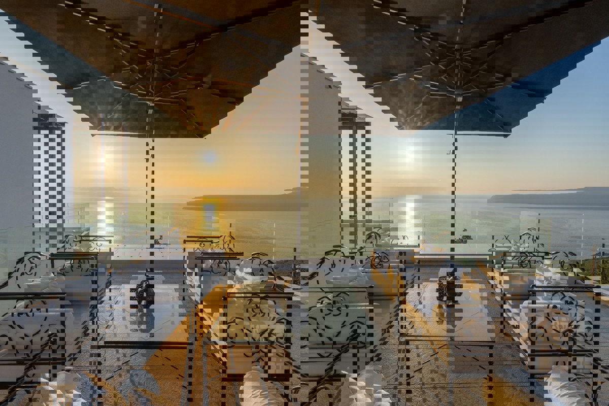 Villa di lusso in collina con vista panoramica sul Quarnero, piscina e totale privacy