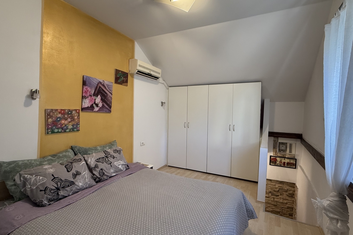 Radunica, centro di Split, Casa semi-indipendente in vendita