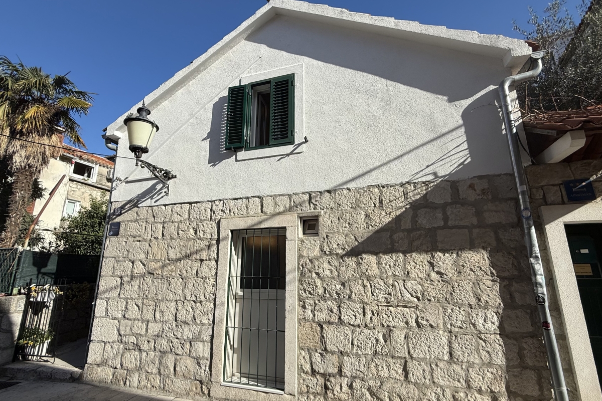 Radunica, centro di Split, Casa semi-indipendente in vendita