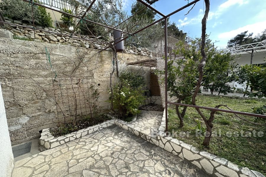 Casa con vista mare in ottima posizione