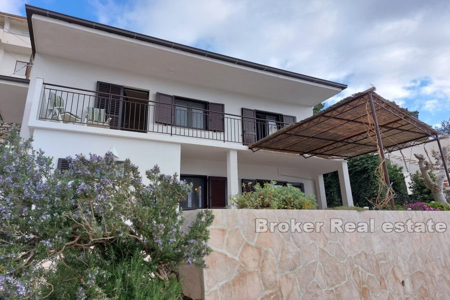 Casa con vista mare in ottima posizione