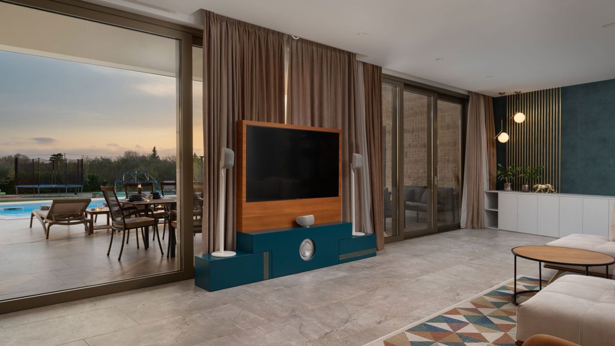 Casa moderna con piscina