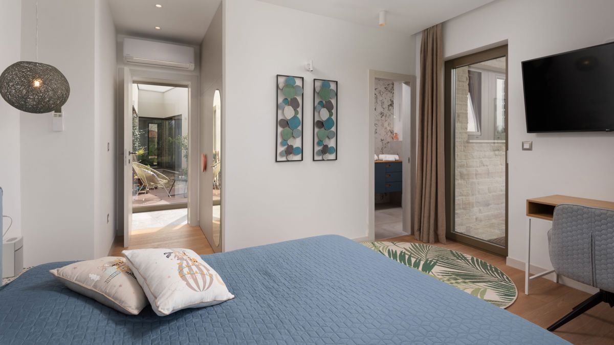 Casa moderna con piscina