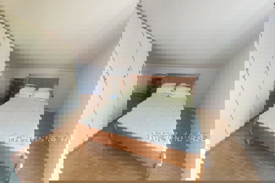 Palazzina con vista mare