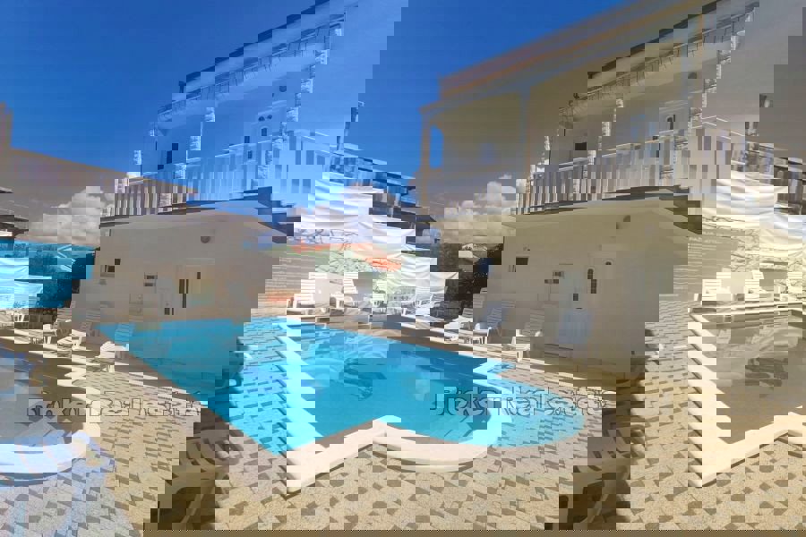 Palazzina con vista mare