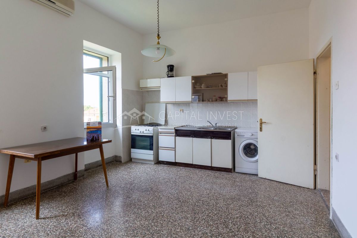 Appartamento con due camere da letto, Pola, centro
