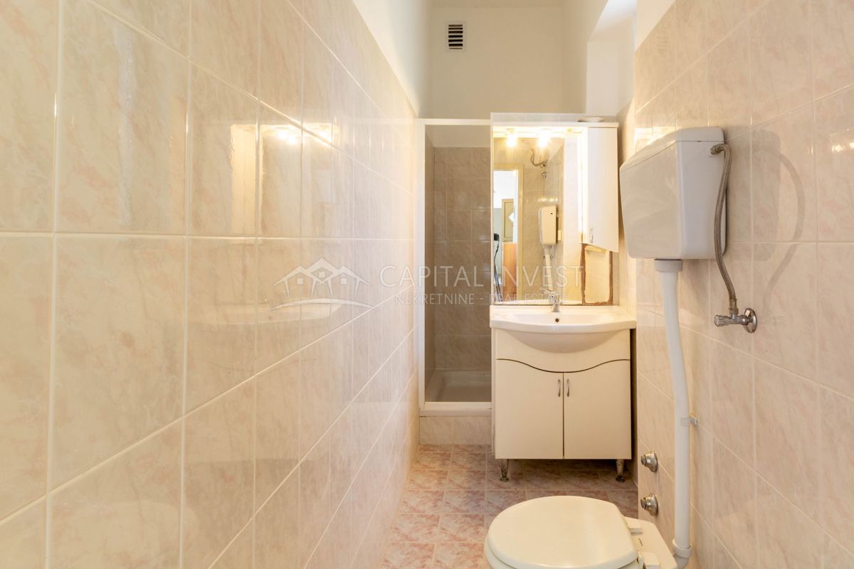 Appartamento con due camere da letto, Pola, centro