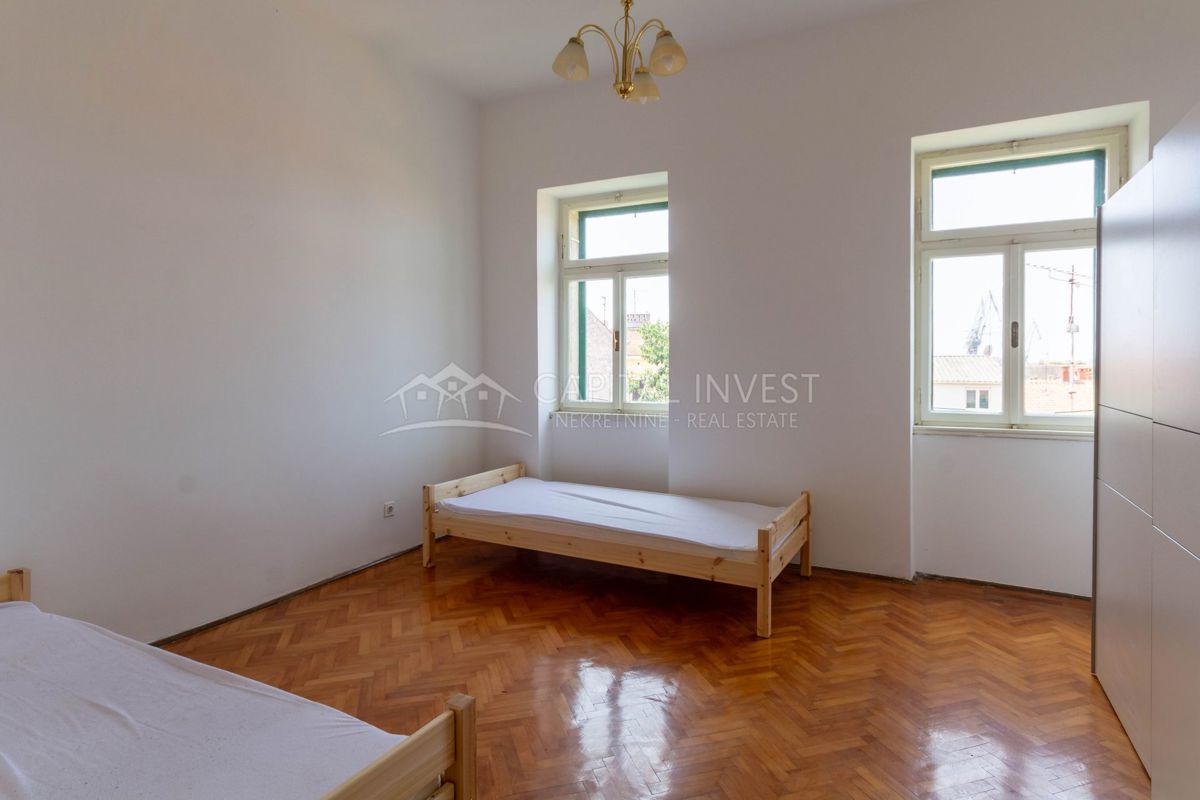 Appartamento con due camere da letto, Pola, centro