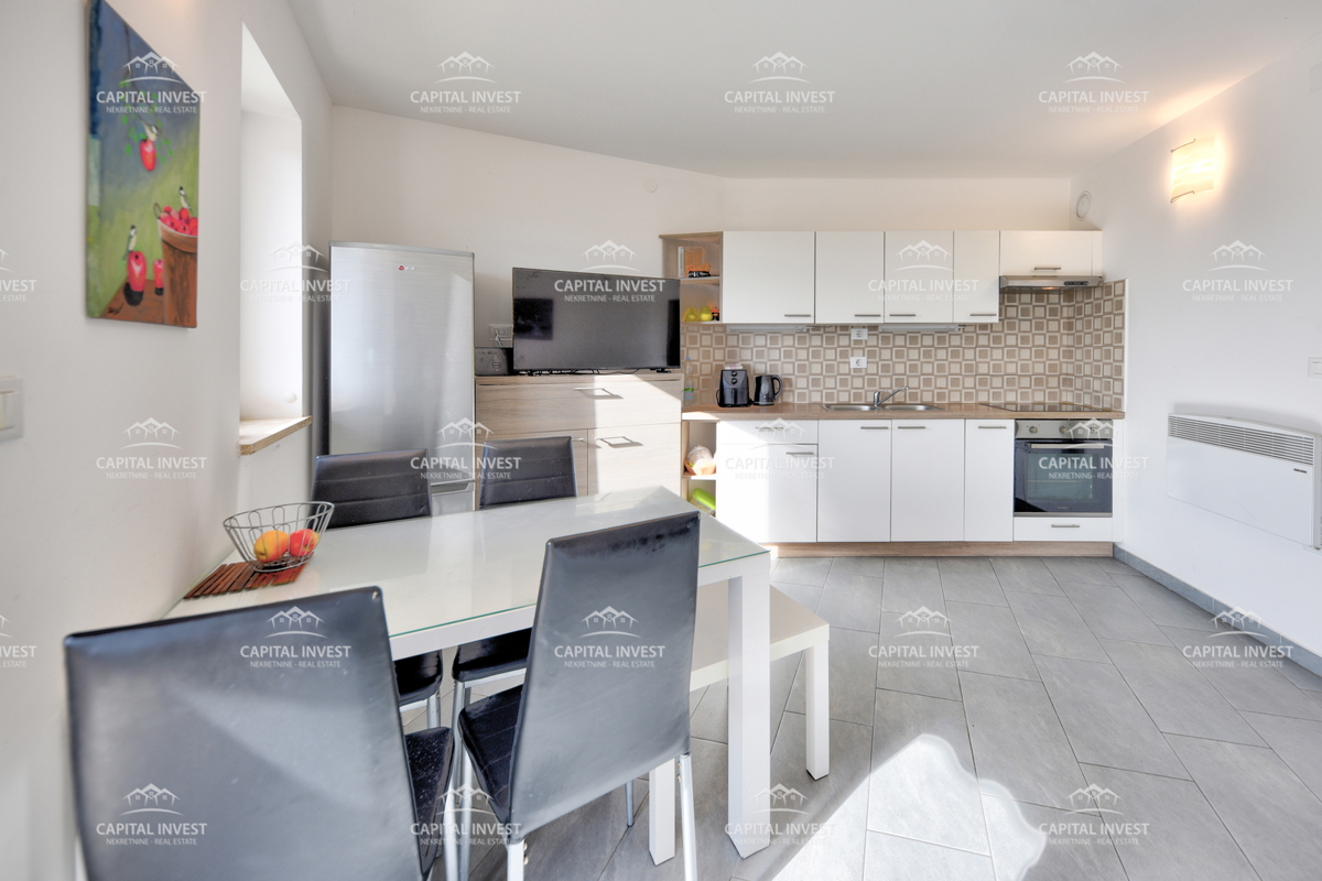 Appartamento al primo piano con balcone, Ližnjan, Istria