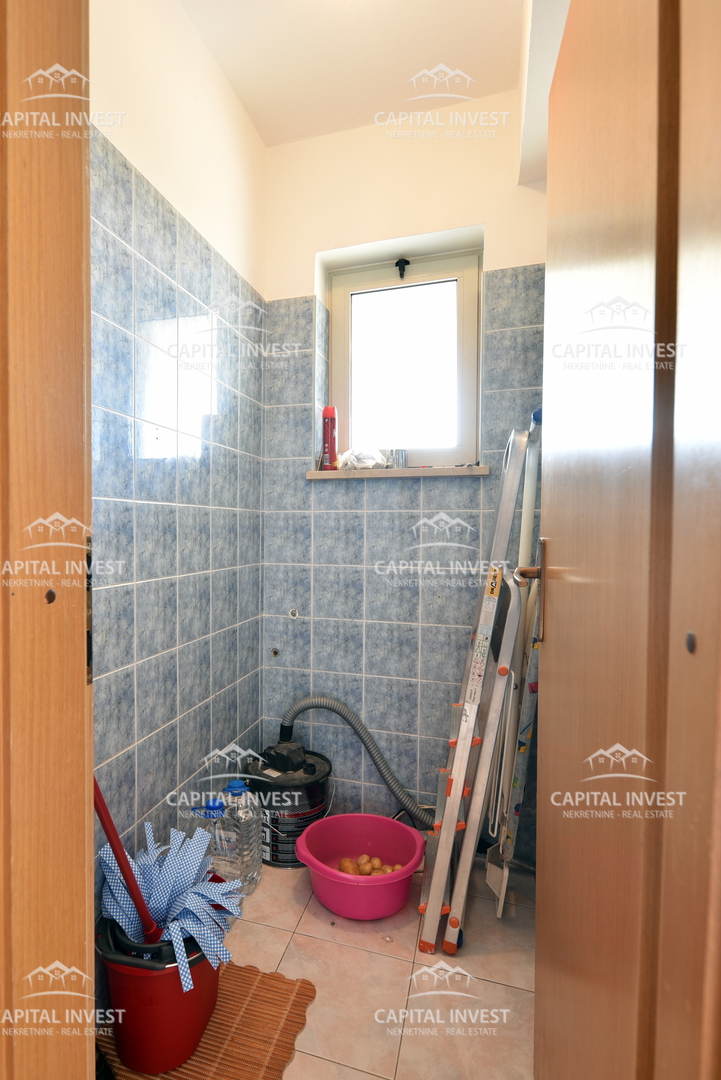 Appartamento trilocale in casa, garage, Pola, Istria