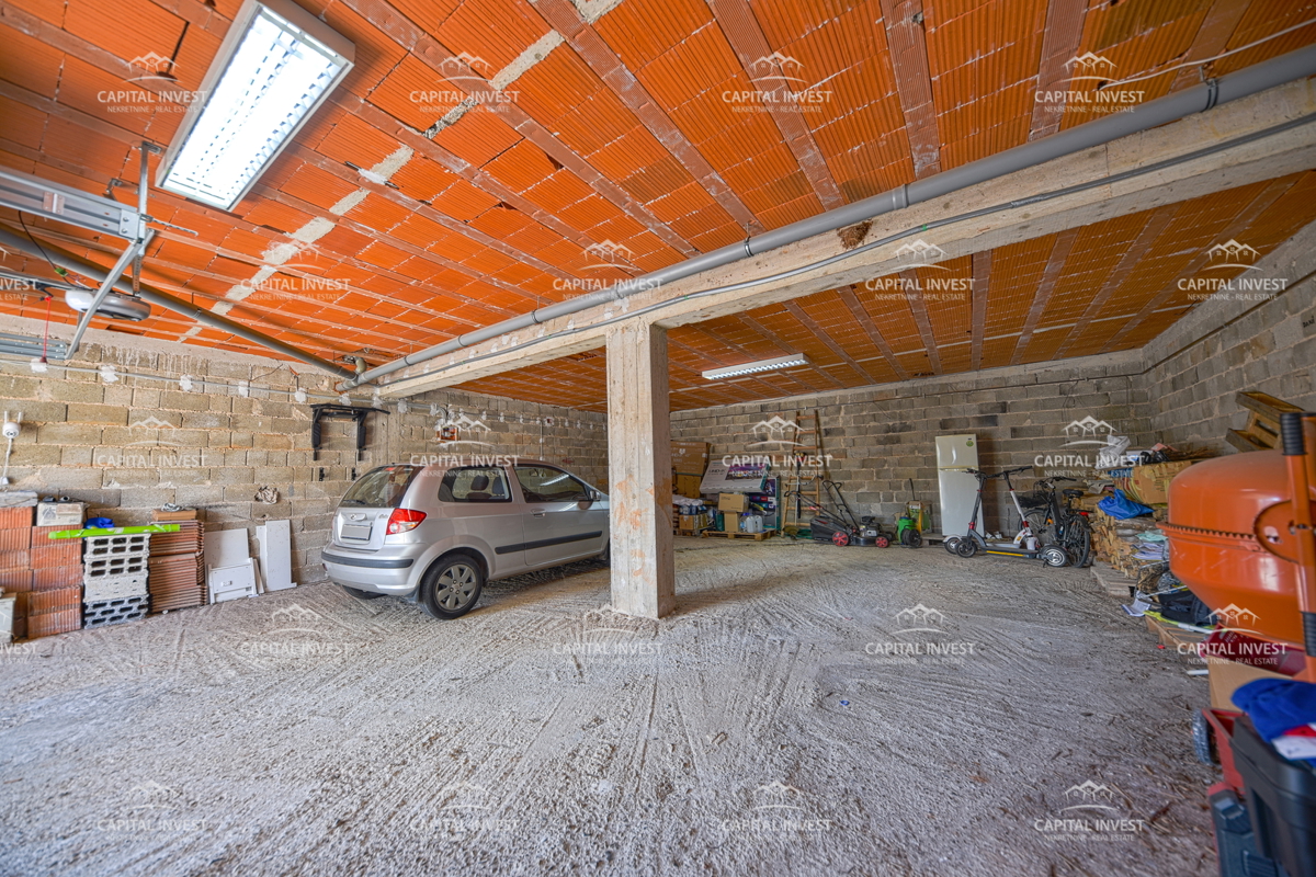 Appartamento trilocale in casa, garage, Pola, Istria