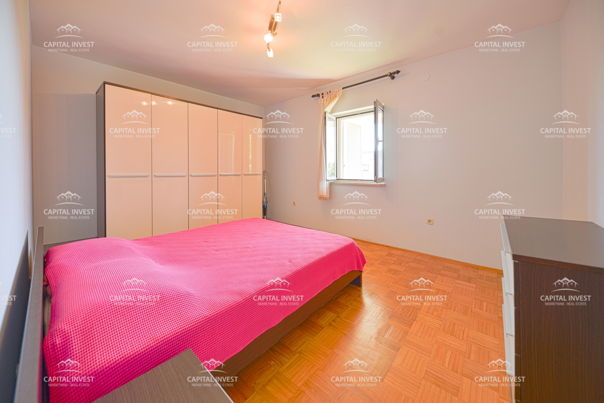 Appartamento trilocale in casa, garage, Pola, Istria