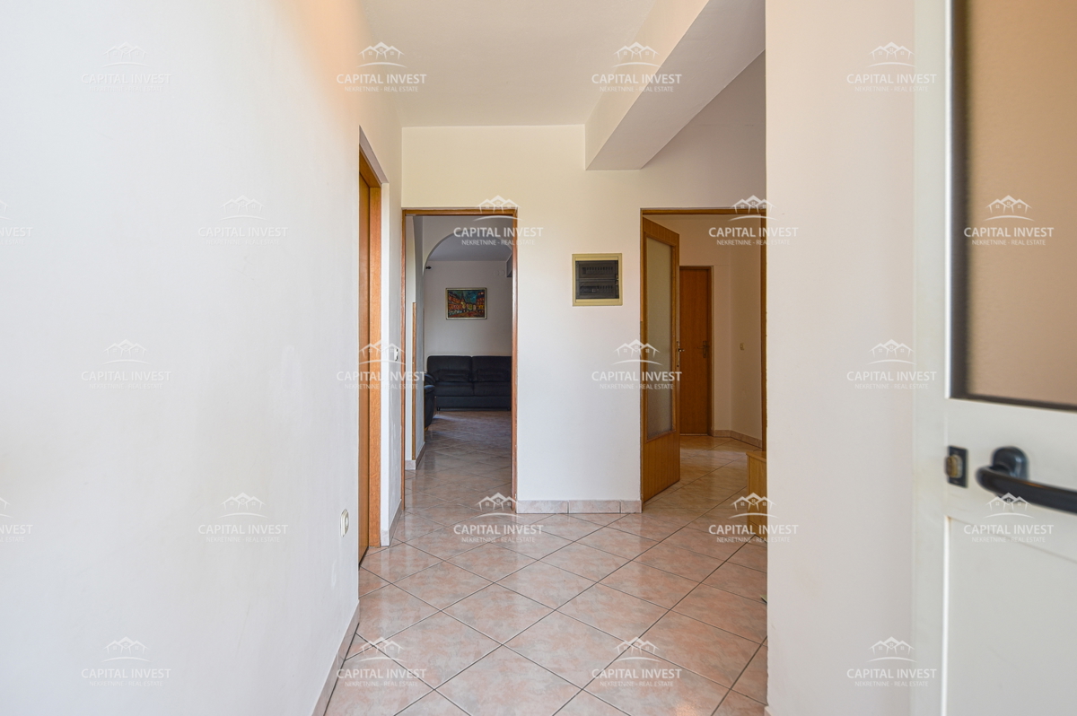 Appartamento trilocale in casa, garage, Pola, Istria