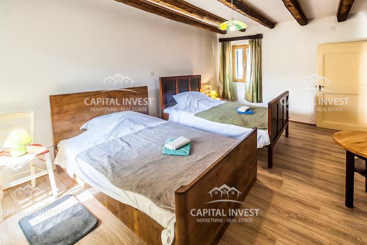 Casa con cortile, Marčana, Istria