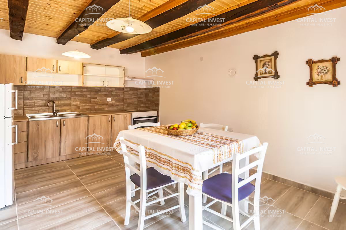 Casa con cortile, Marčana, Istria