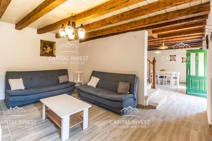 Casa con cortile, Marčana, Istria