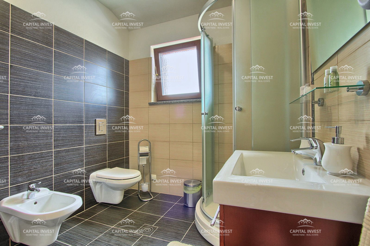 Villa con ampio giardino e piscina a Svetvinčenat, Istria