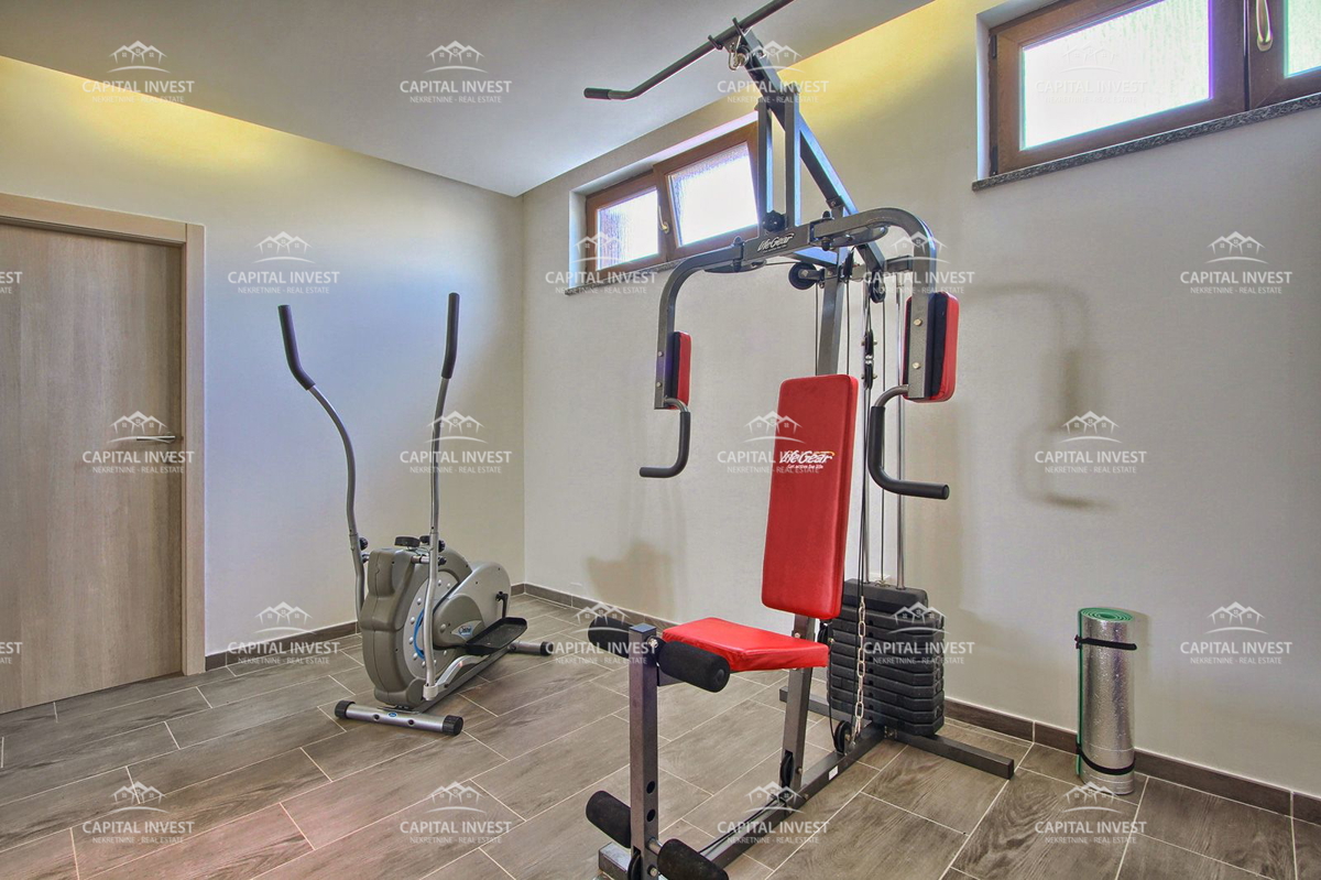 Villa con ampio giardino e piscina a Svetvinčenat, Istria