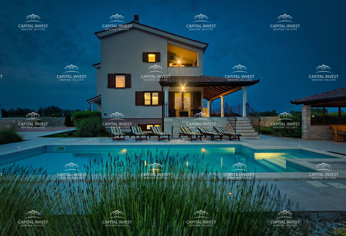 Villa con ampio giardino e piscina a Svetvinčenat, Istria