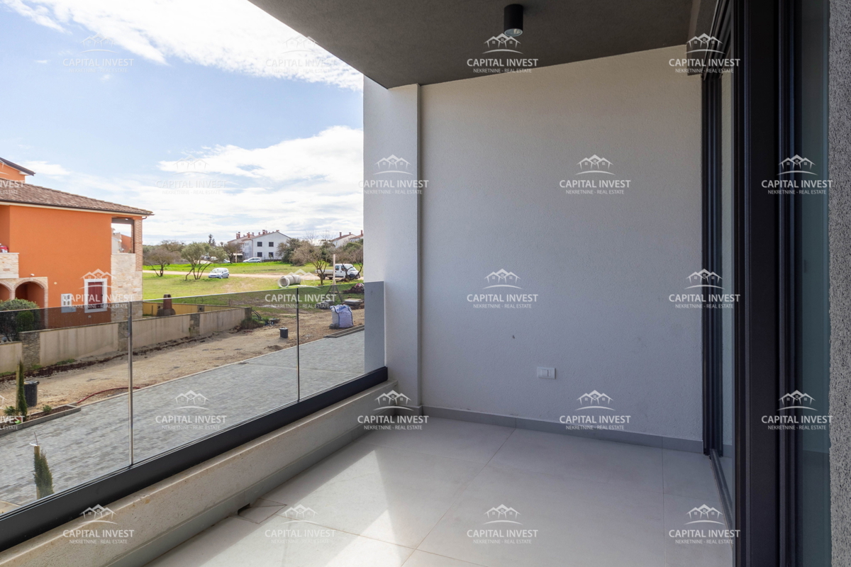 Appartamento trilocale, due balconi, nuova costruzione, Pola, Istria