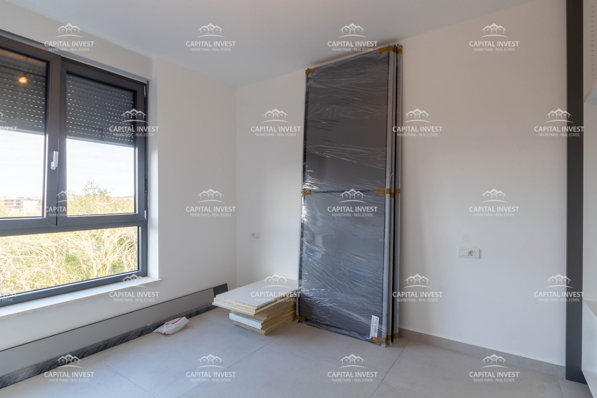 Appartamento trilocale, due balconi, nuova costruzione, Pola, Istria