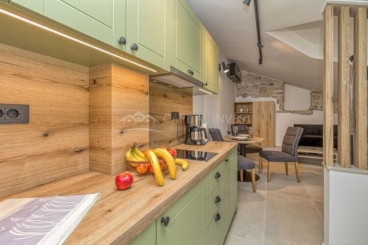 Casa in pietra a Orsera