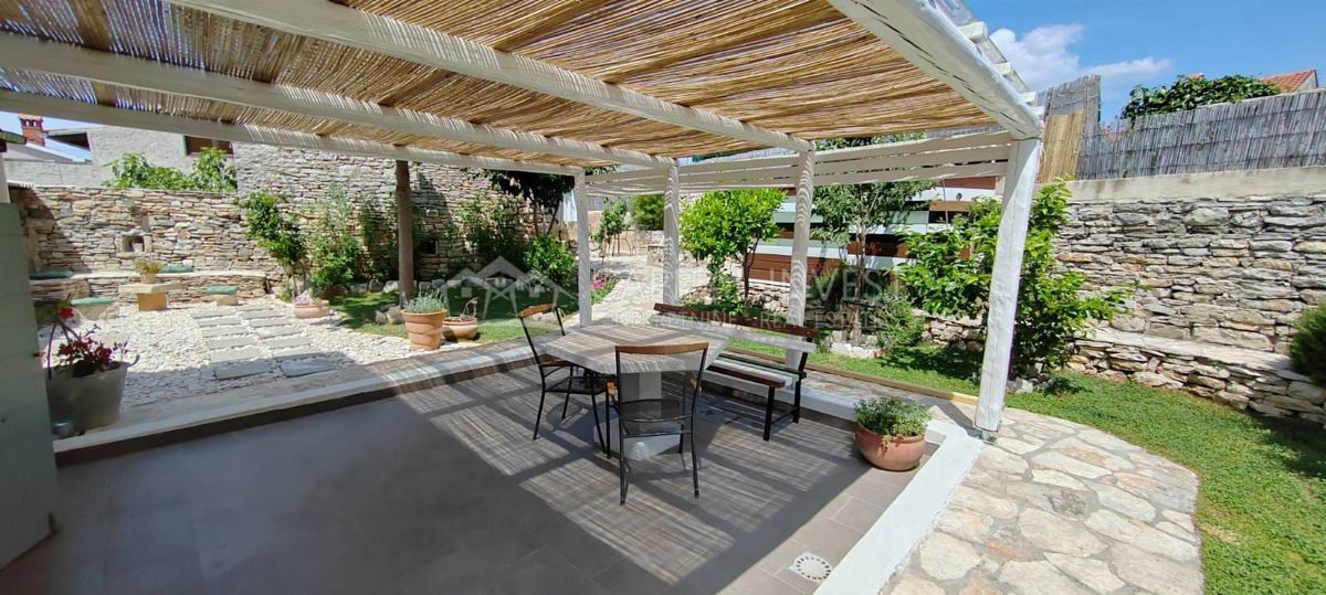 Casa ristrutturata con piscina, Galižana, Istria