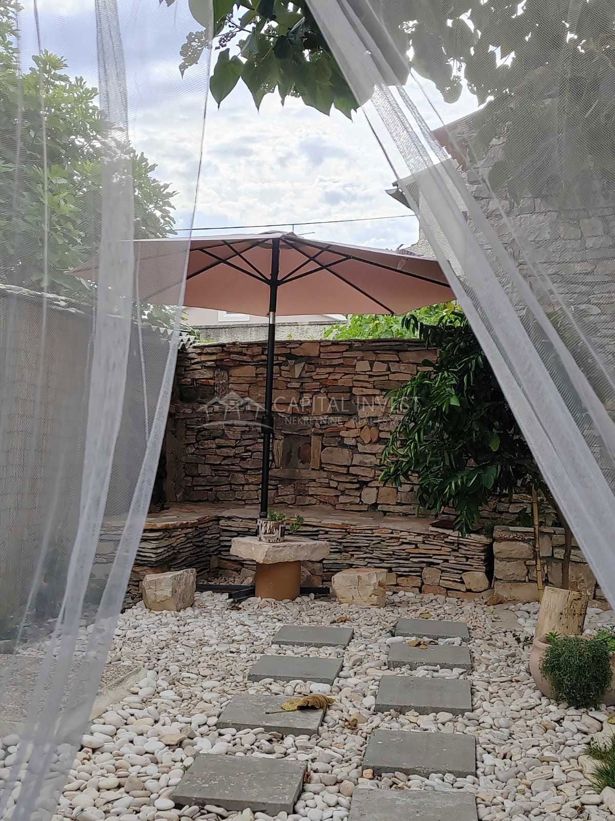 Casa ristrutturata con piscina, Galižana, Istria