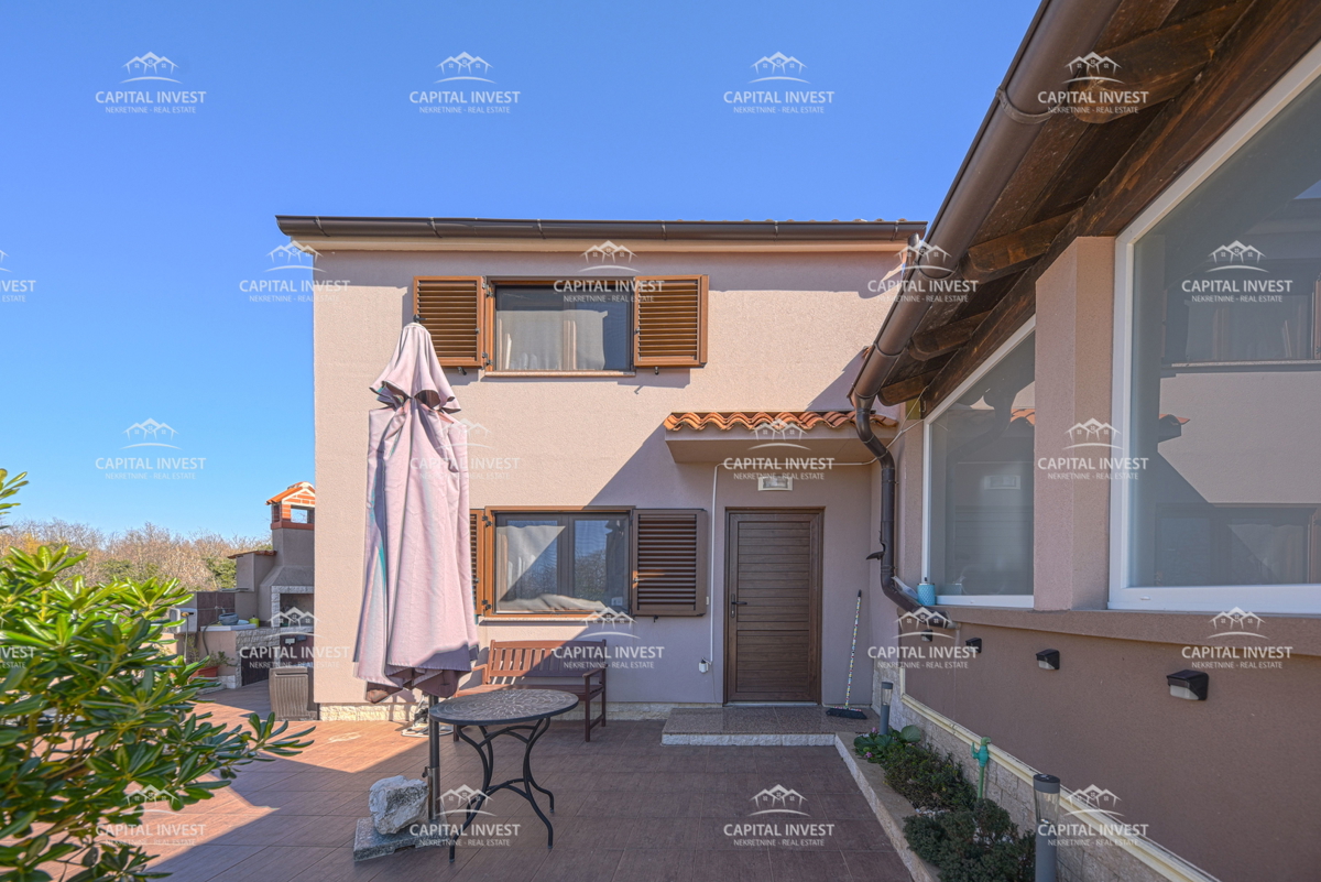 Due case, Terreno edificabile, Barban, Istra